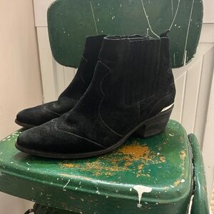 suede boots